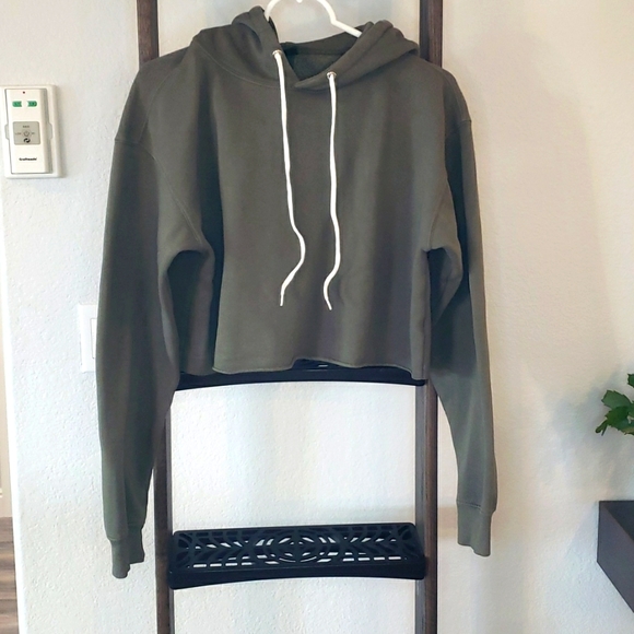 wild fable Tops - Wild Fable Crop Top Hoodie Forest Green Long Sleeve Pull Over